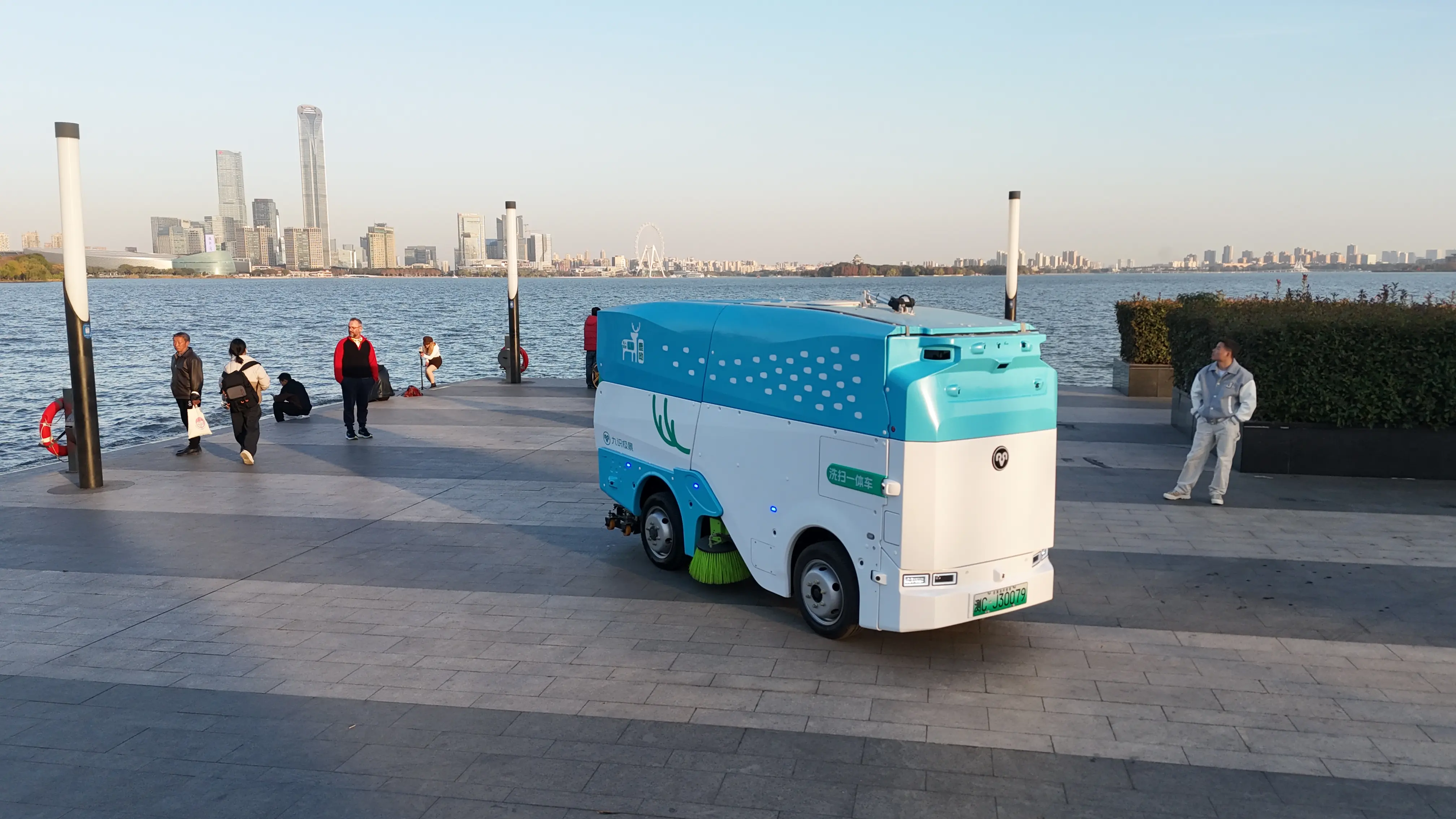 鹿呦洗扫机器人